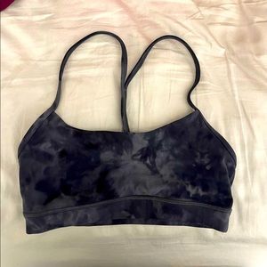 Lululemon Flow Y Nulu Sports Bra - light support A-C cups - Size 6 - Diamond Dye